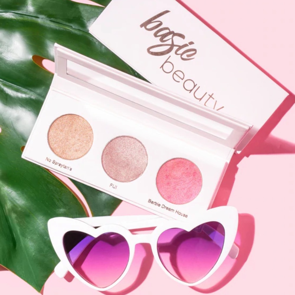 Basic Beauty Glowy AF wet glow